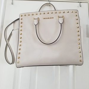 Sold** Michael Kors Satchel